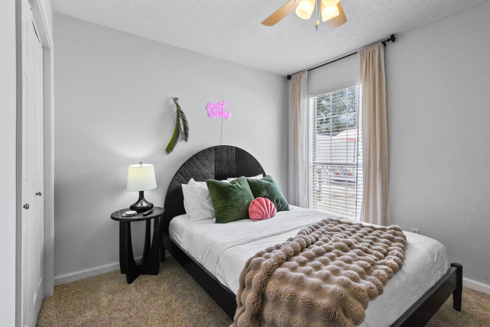 Steps To The & Close To 30a! Private Pool With Sundeck & Putt Putt Golf!