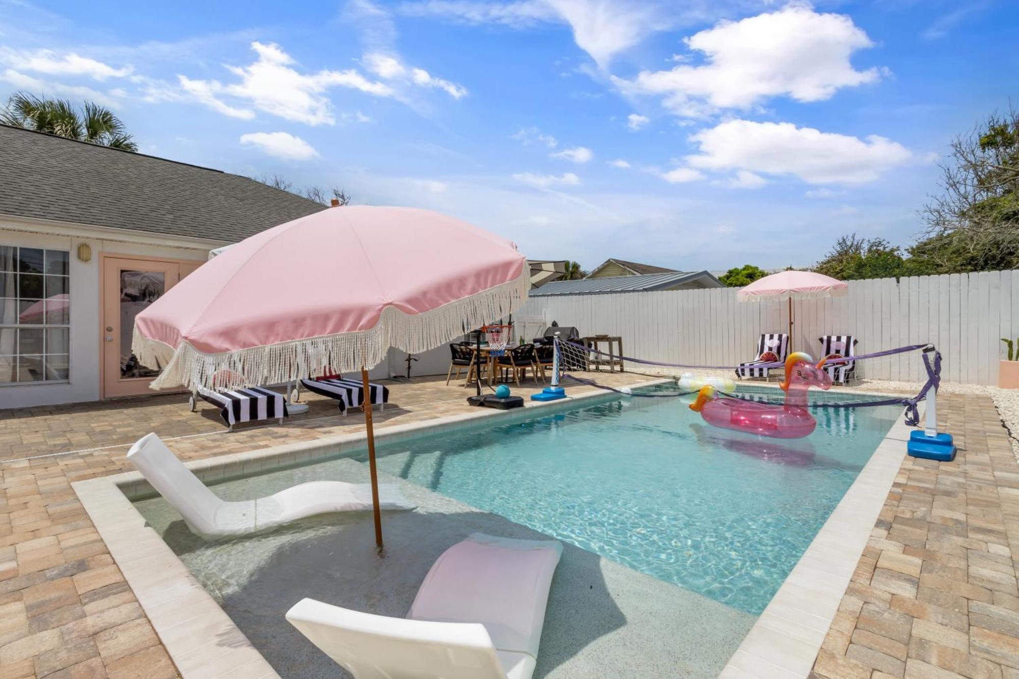 Steps To The & Close To 30a! Private Pool With Sundeck & Putt Putt Golf! Holiday home