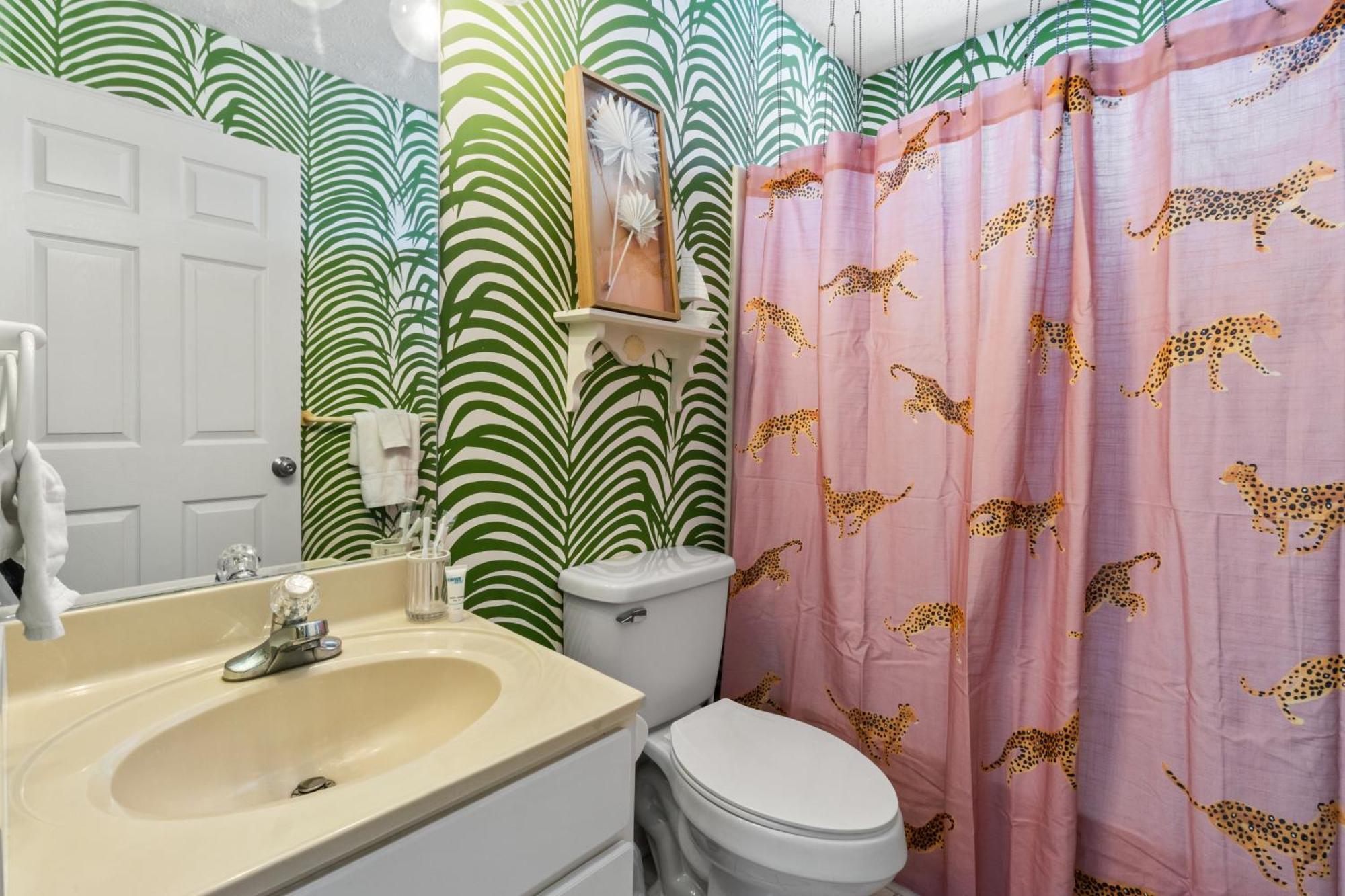 Steps To The & Close To 30a! Private Pool With Sundeck & Putt Putt Golf! *