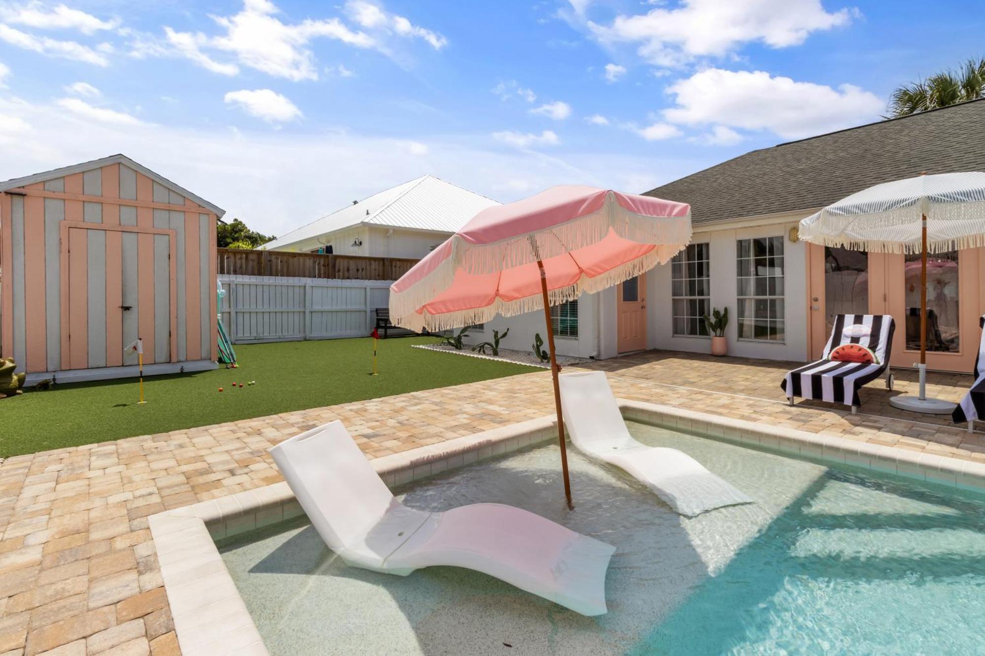 Steps To The & Close To 30a! Private Pool With Sundeck & Putt Putt Golf!