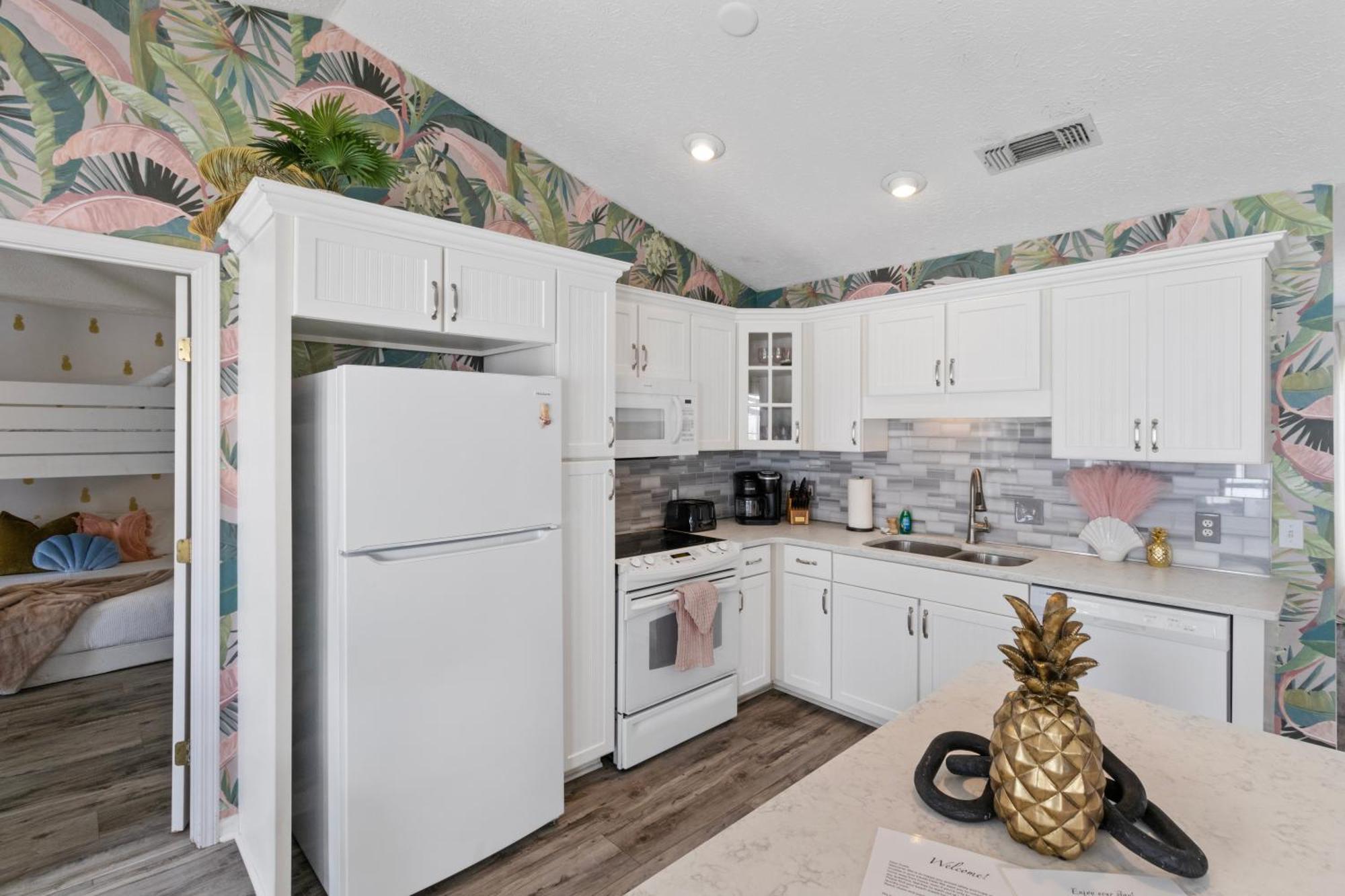Holiday home Steps To The & Close To 30a! Private Pool With Sundeck & Putt Putt Golf!