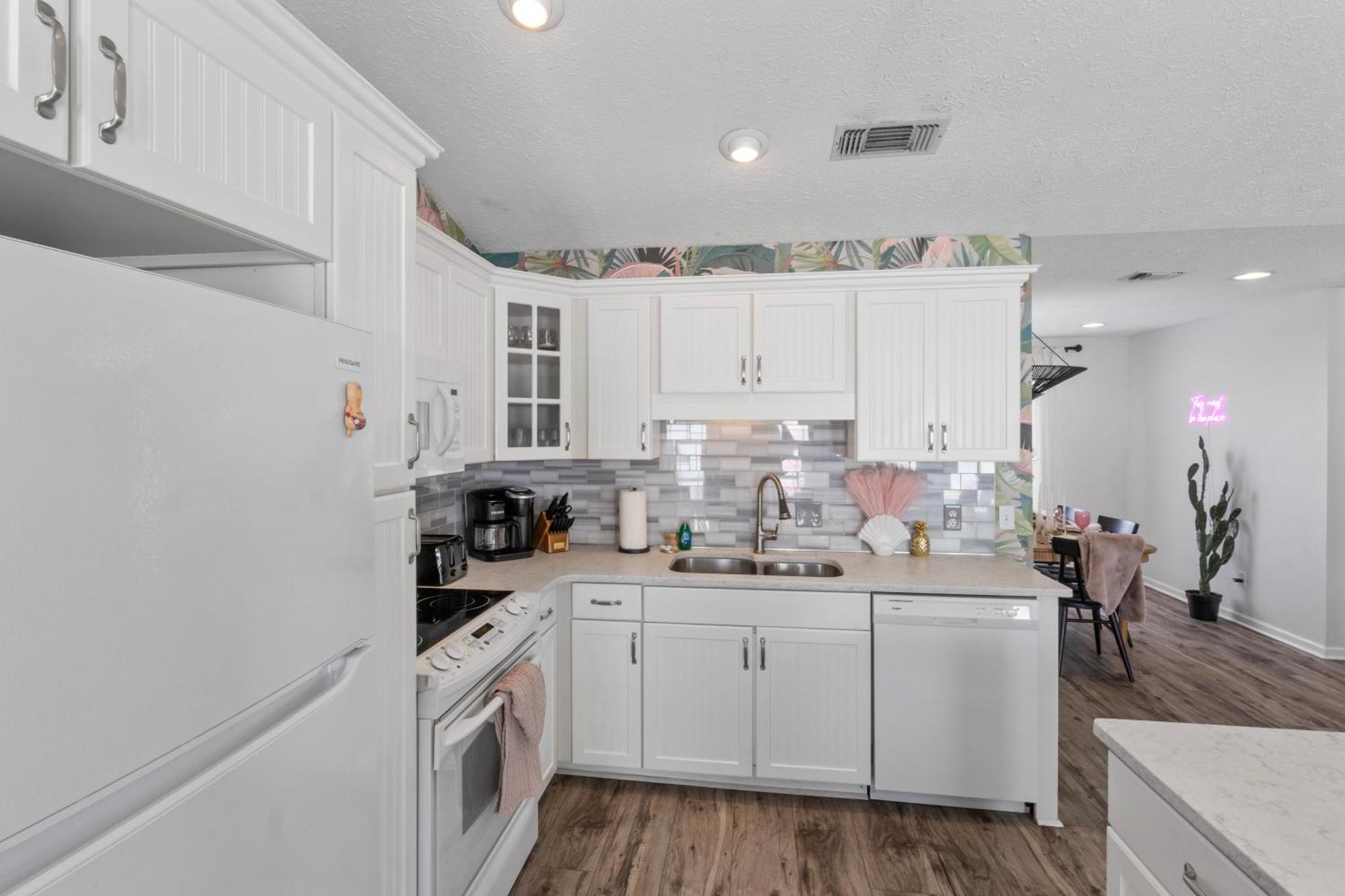 Holiday home Steps To The & Close To 30a! Private Pool With Sundeck & Putt Putt Golf! *