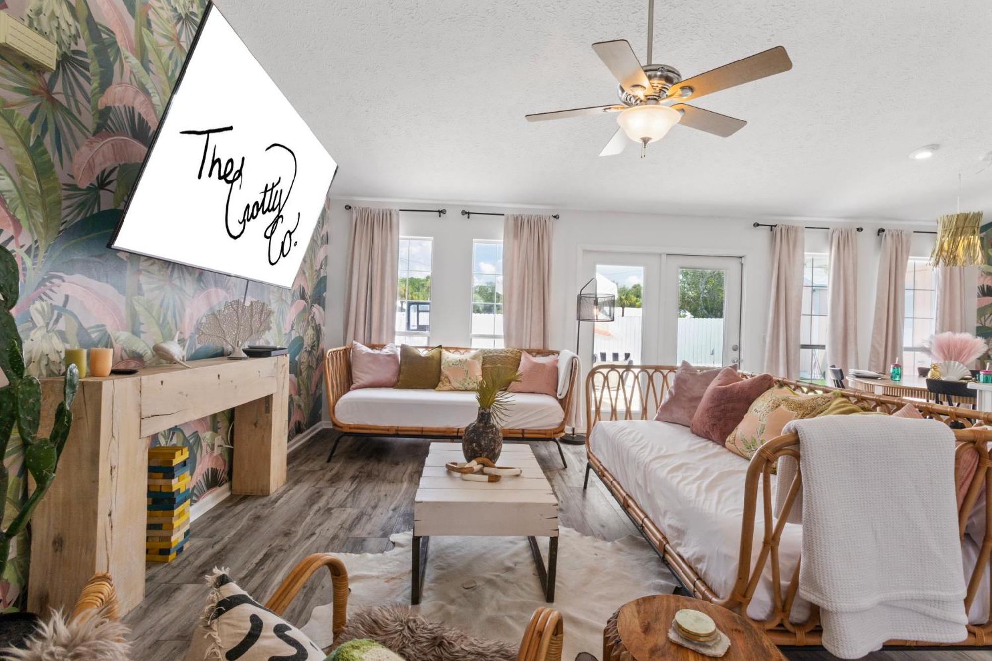 Holiday home Steps To The & Close To 30a! Private Pool With Sundeck & Putt Putt Golf!