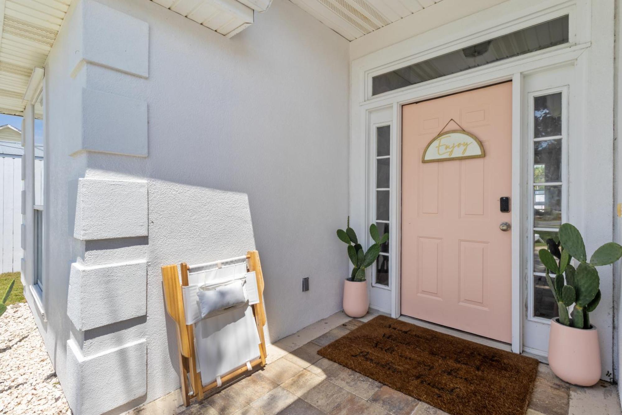 Steps To The & Close To 30a! Private Pool With Sundeck & Putt Putt Golf! *