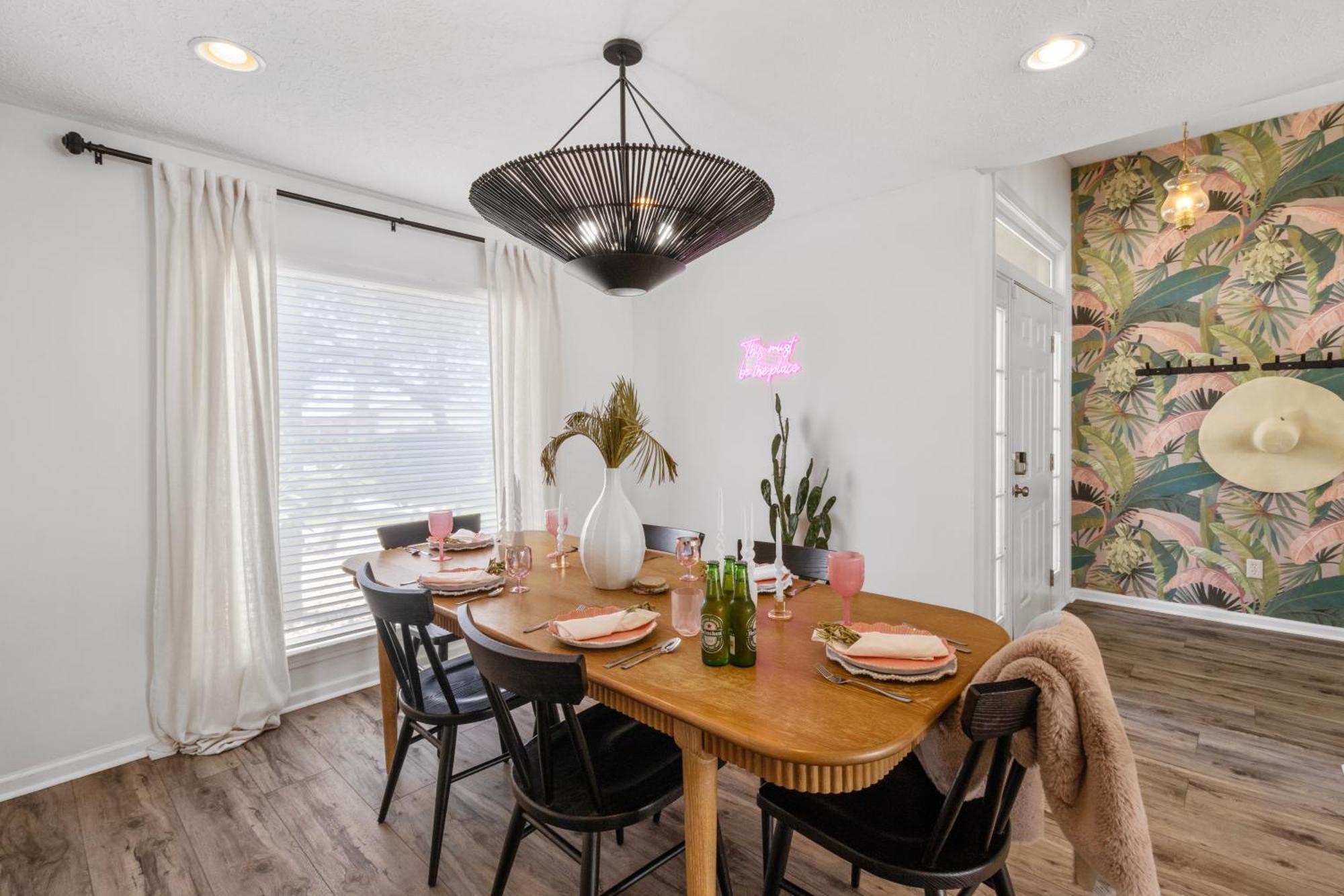 Steps To The & Close To 30a! Private Pool With Sundeck & Putt Putt Golf!