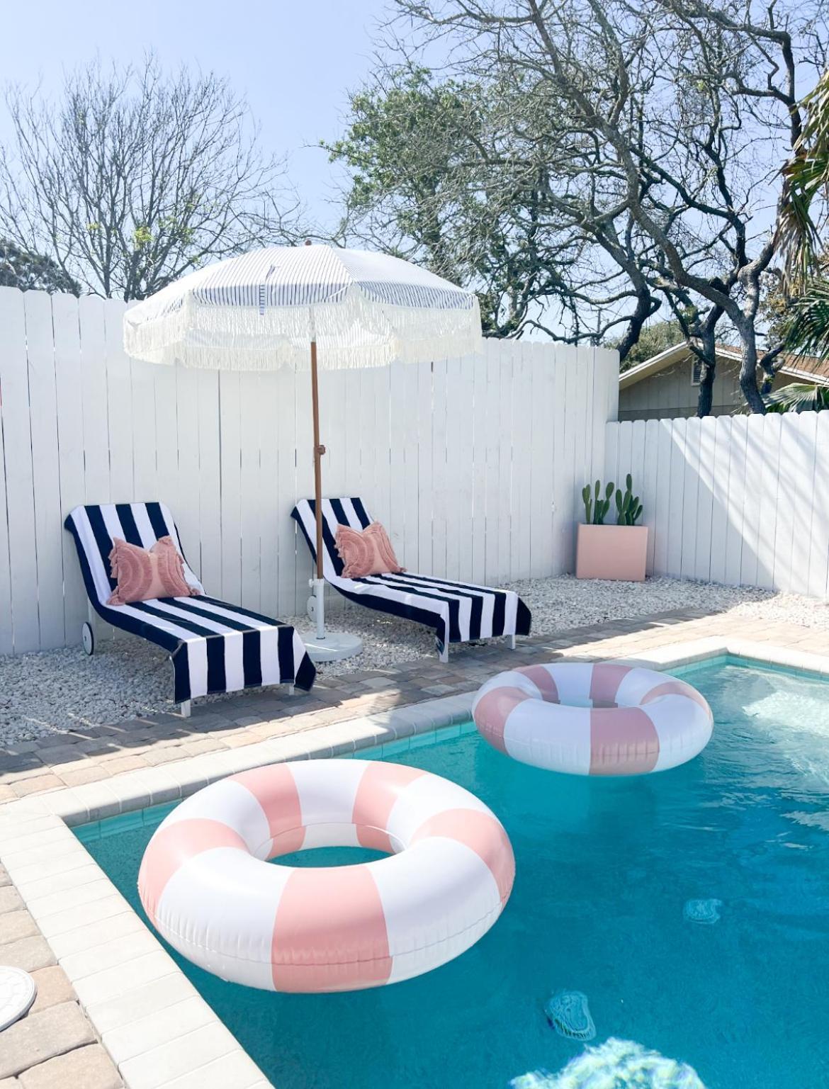 Steps To The & Close To 30a! Private Pool With Sundeck & Putt Putt Golf! Holiday home Panama City Beach